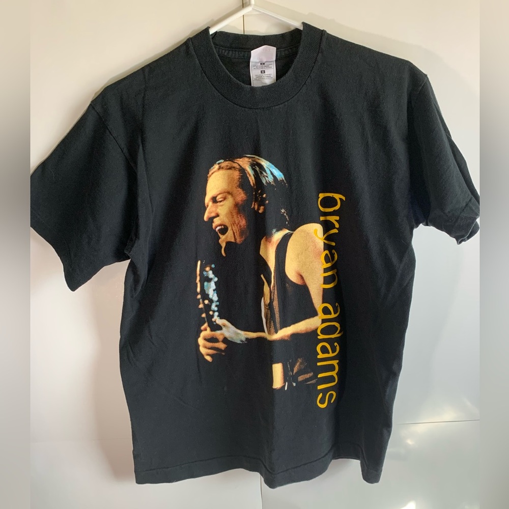 Vintage 1998 Bryan Adam’s single stitch tour shirt
